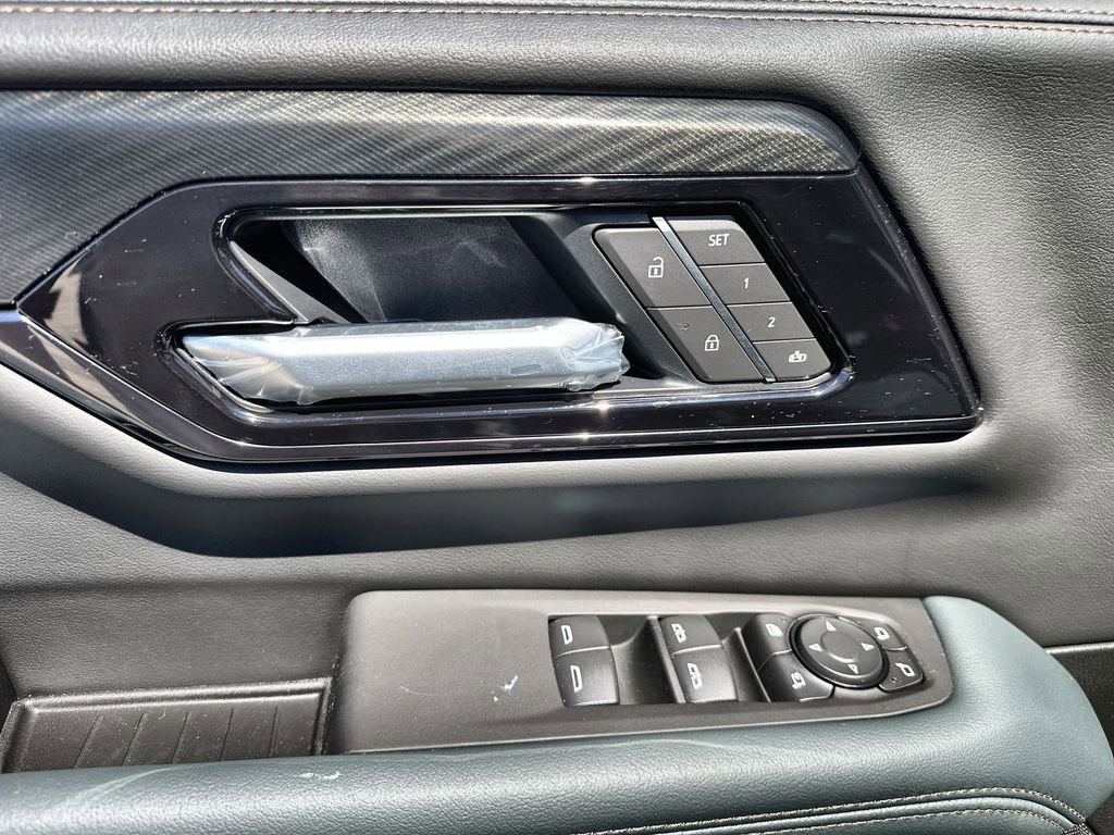 New 2026 GMC Yukon XL AT4 w/ AT4 Premium Plus Package AWD/4WD image 22