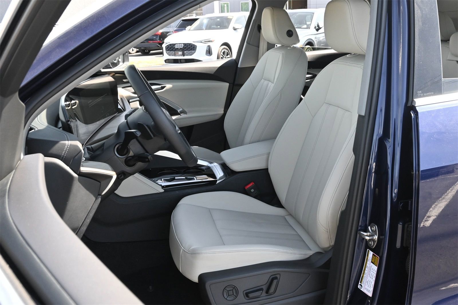 Certified 2025 Audi Q5 Premium Plus w/ Premium Plus image 5