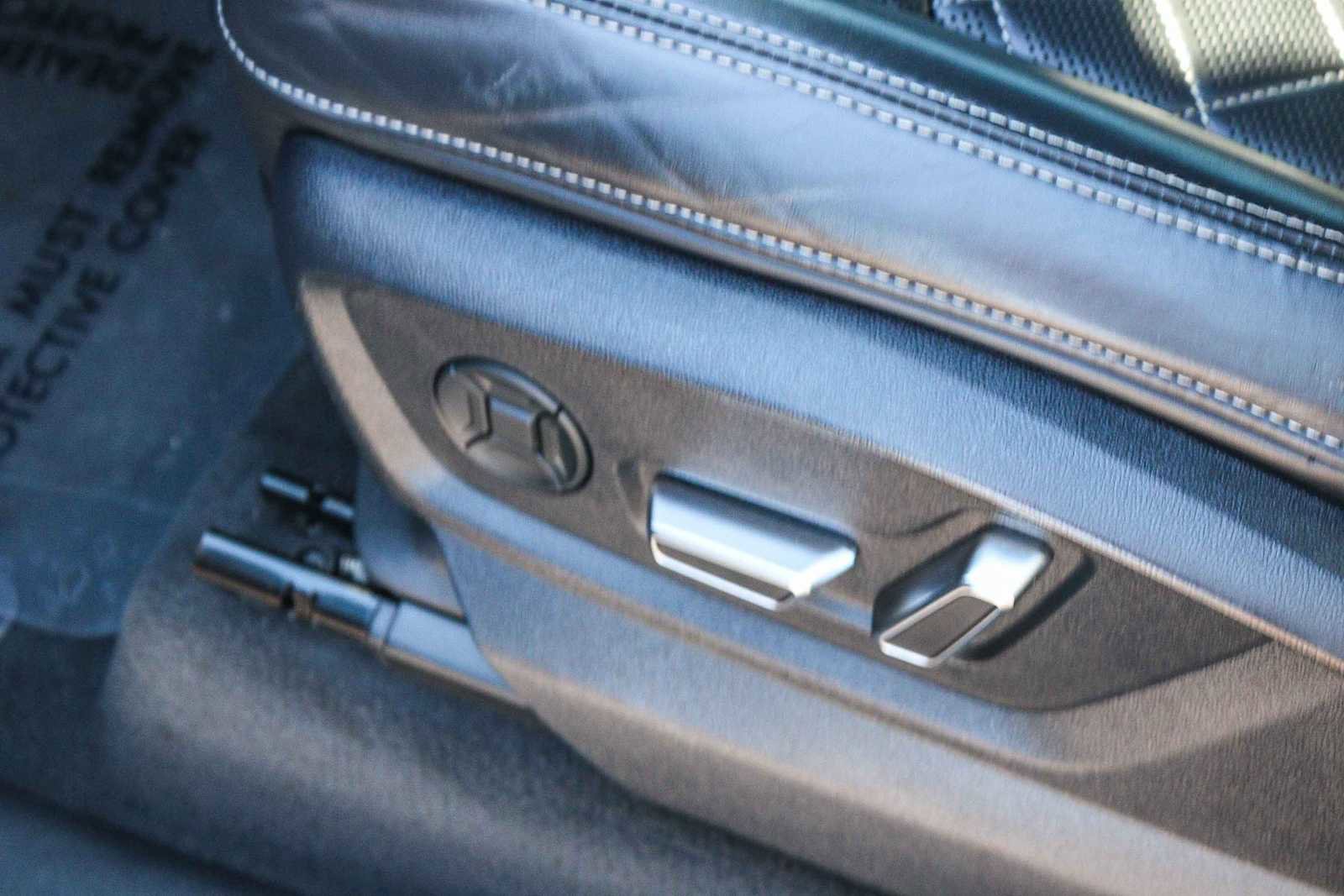 Used 2021 Audi SQ8 Prestige w/ Prestige Package image 17