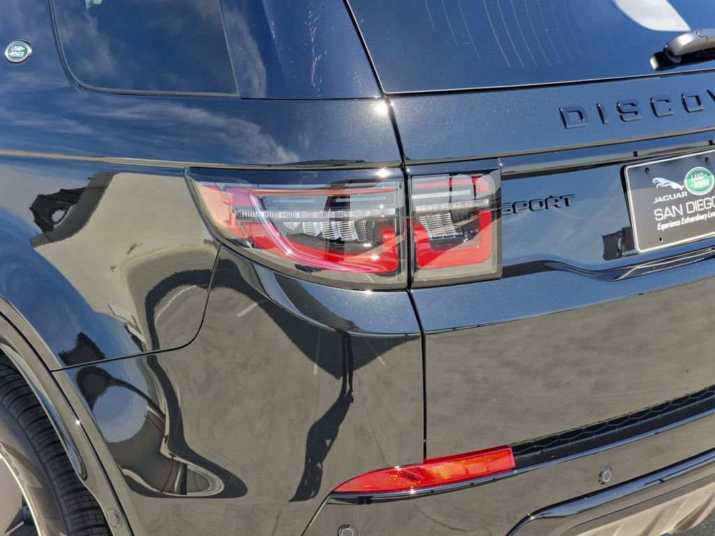 New 2026 Land Rover Discovery Sport Landmark image 35