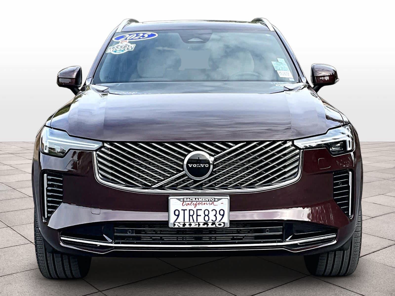 Used 2025 Volvo XC90 B5 Core w/ Protection Package Premier AWD/4WD image 3