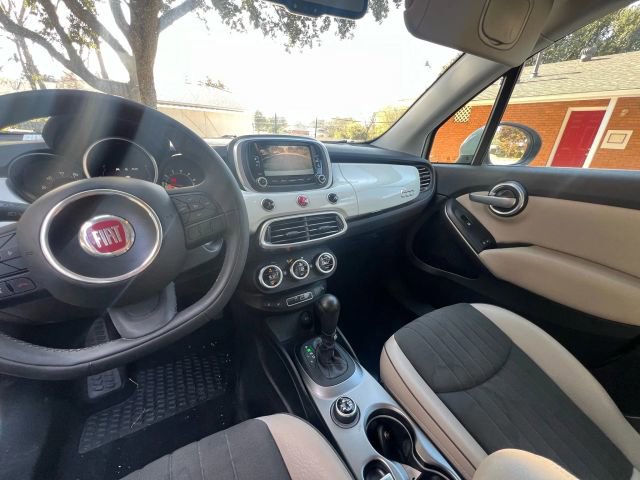 Used 2017 FIAT 500X Lounge image 9