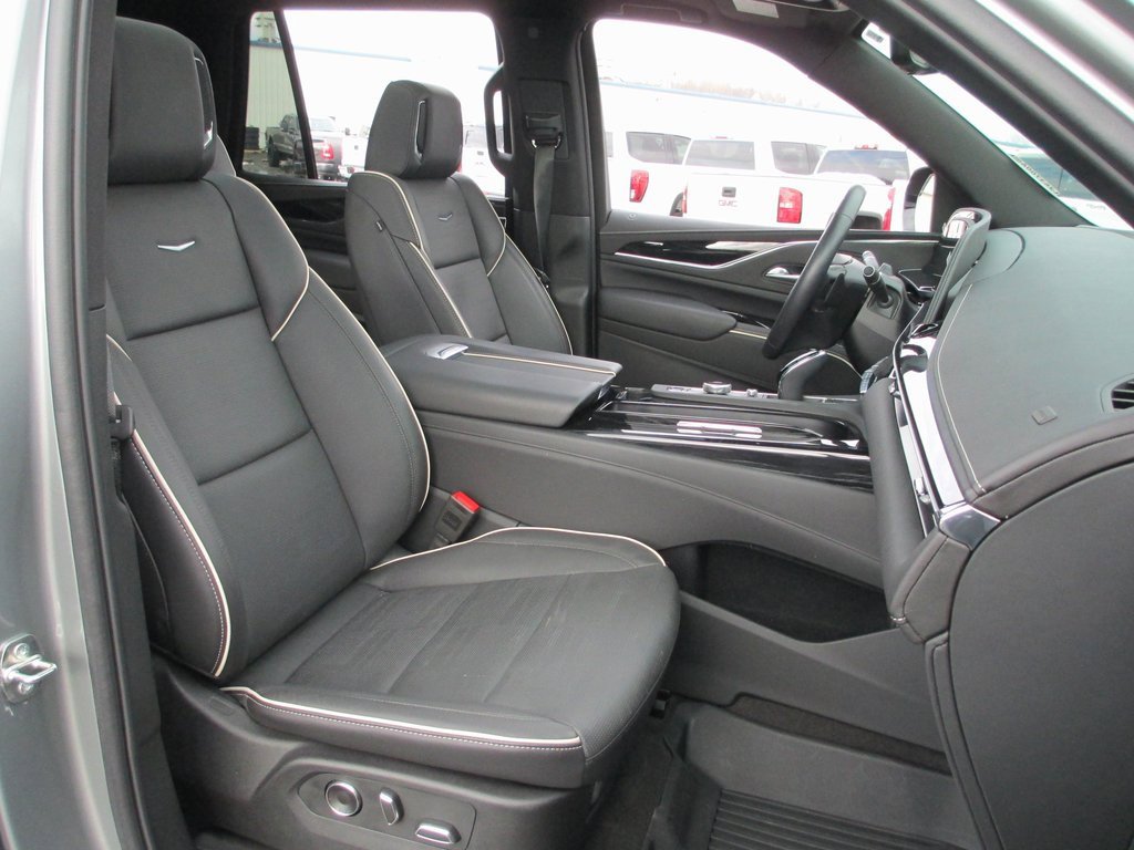 Used 2024 Cadillac Escalade Sport w/ LPO, ONYX Package image 23