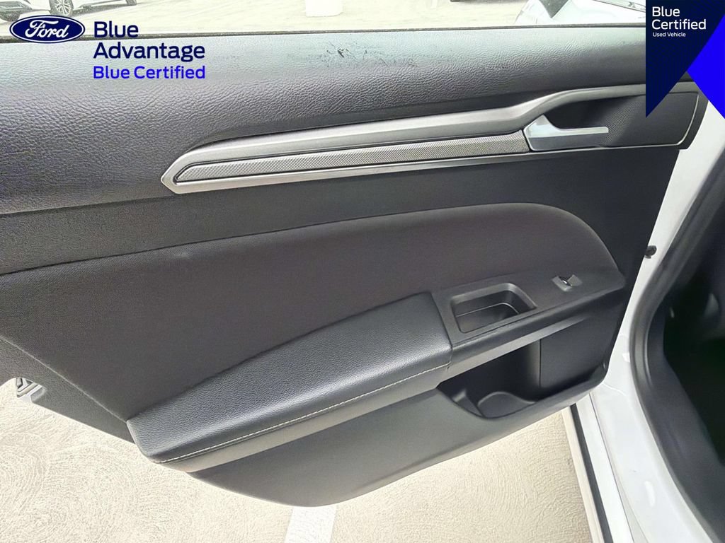 Used 2018 Ford Fusion SE w/ Fusion SE Technology Package FWD image 21