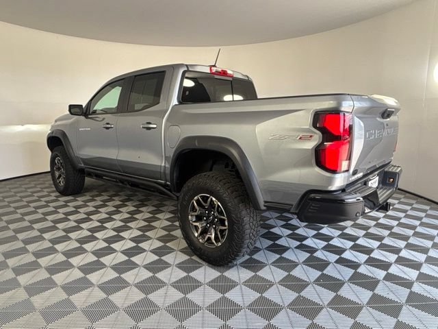 Used 2024 Chevrolet Colorado ZR2 w/ ZR2 Convenience Package III AWD/4WD image 40