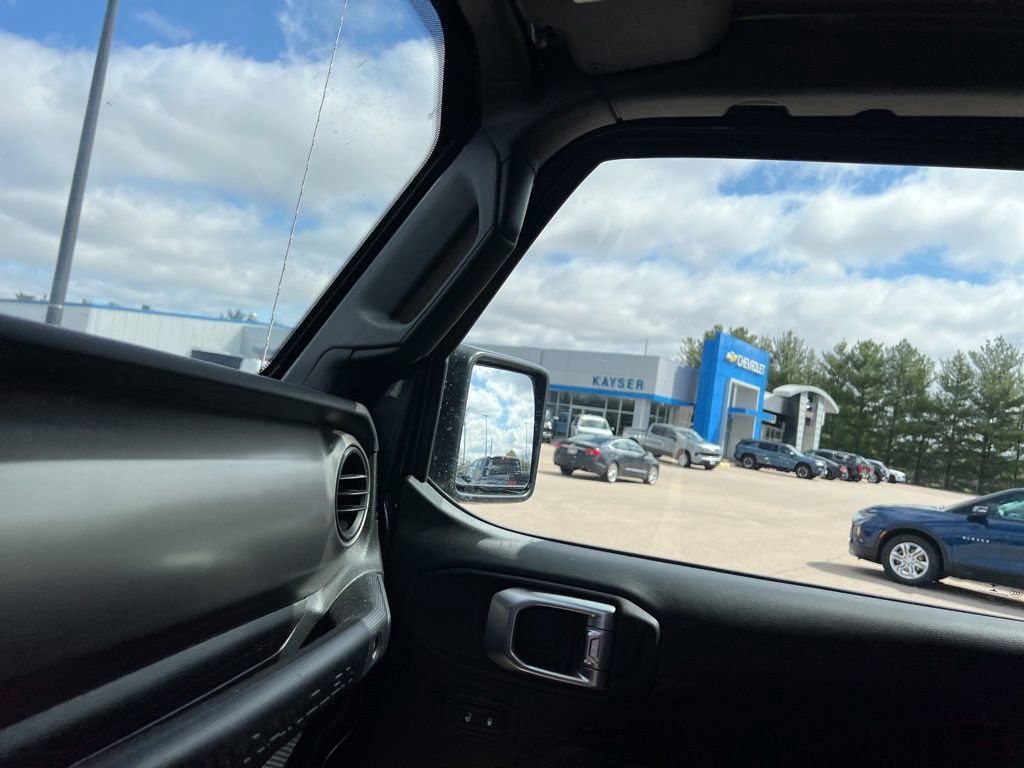 Used 2019 Jeep Wrangler Sport S image 19