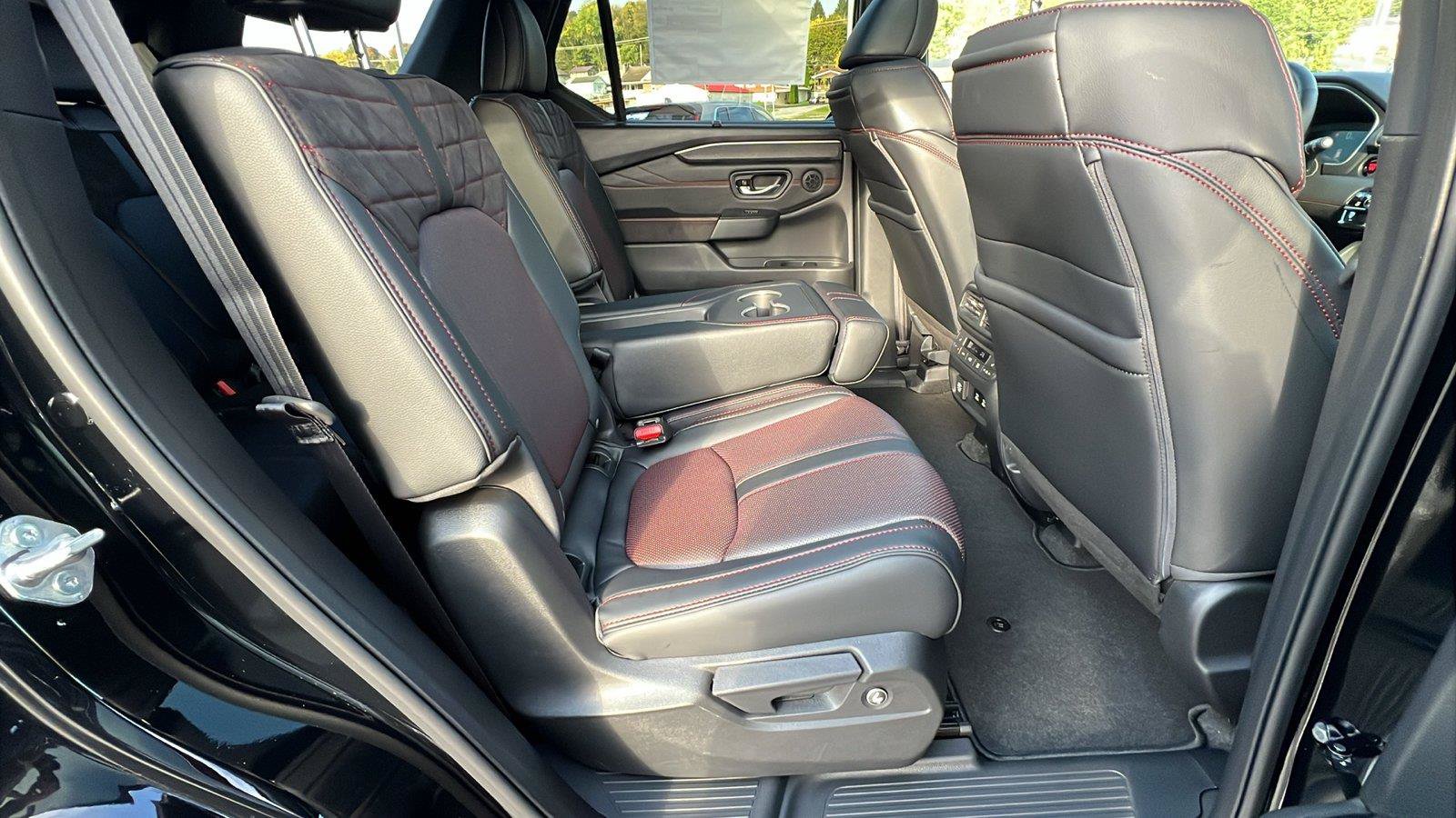 New 2026 Honda Pilot Black Edition image 15