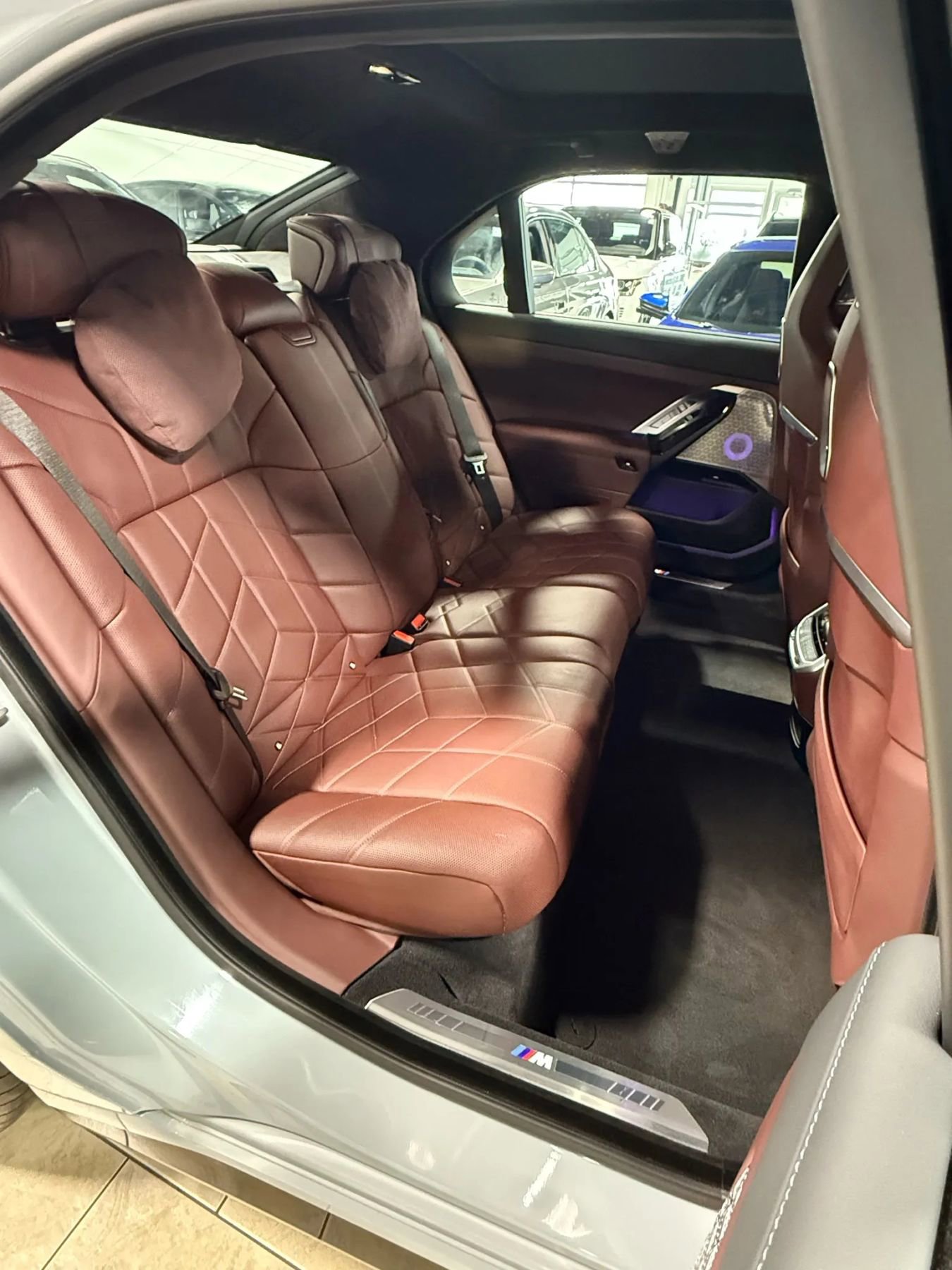 Used 2023 BMW 760i xDrive w/ Luxury Rear Seating Package image 28