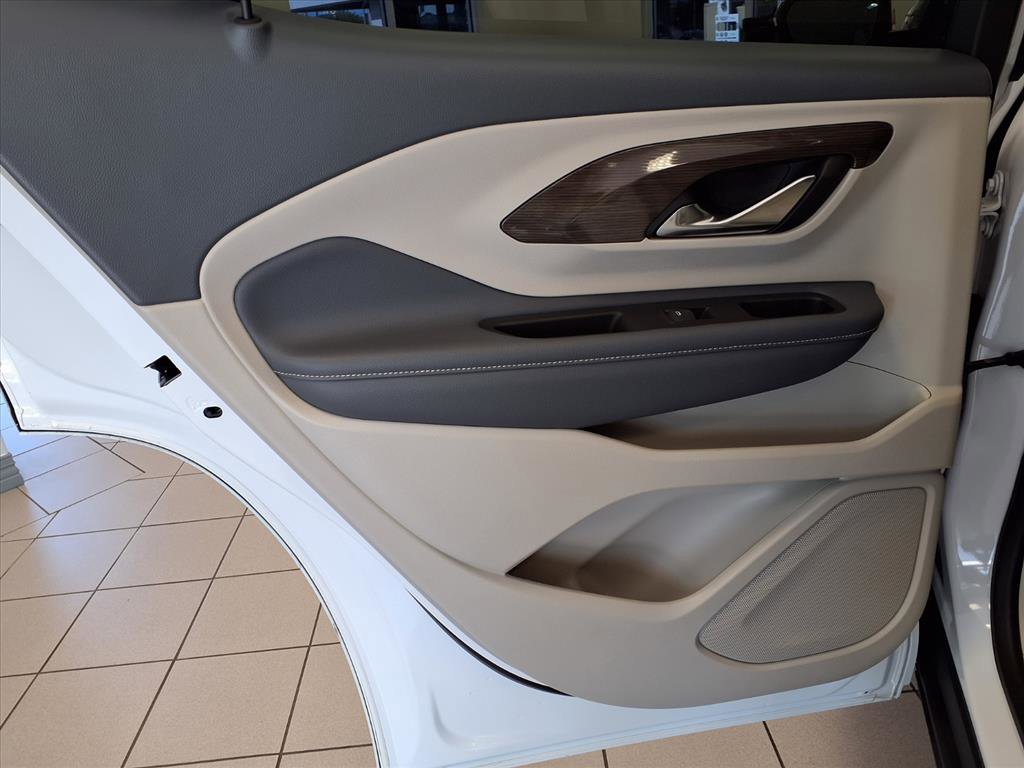Used 2024 GMC Terrain Denali image 18
