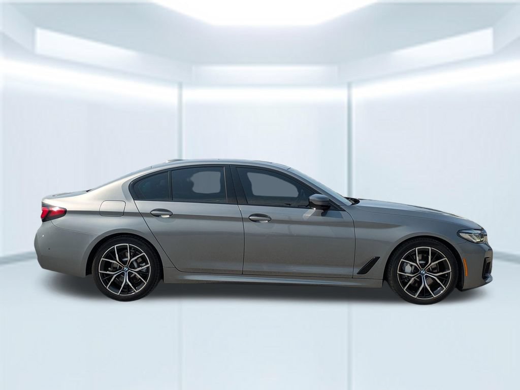 Used 2023 BMW 530i w/ M Sport Package RWD image 6