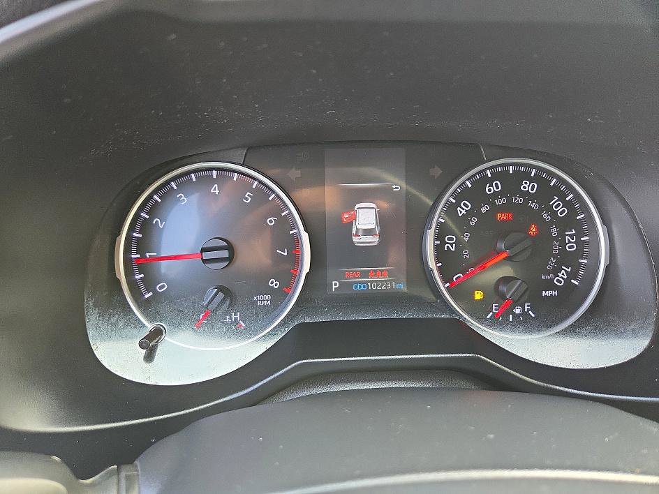 Used 2020 Toyota RAV4 LE image 14