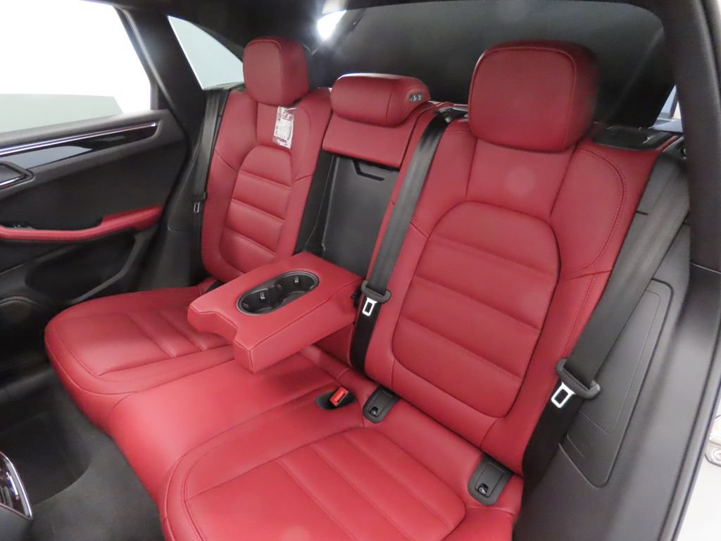New 2026 Porsche Macan AWD/4WD image 43