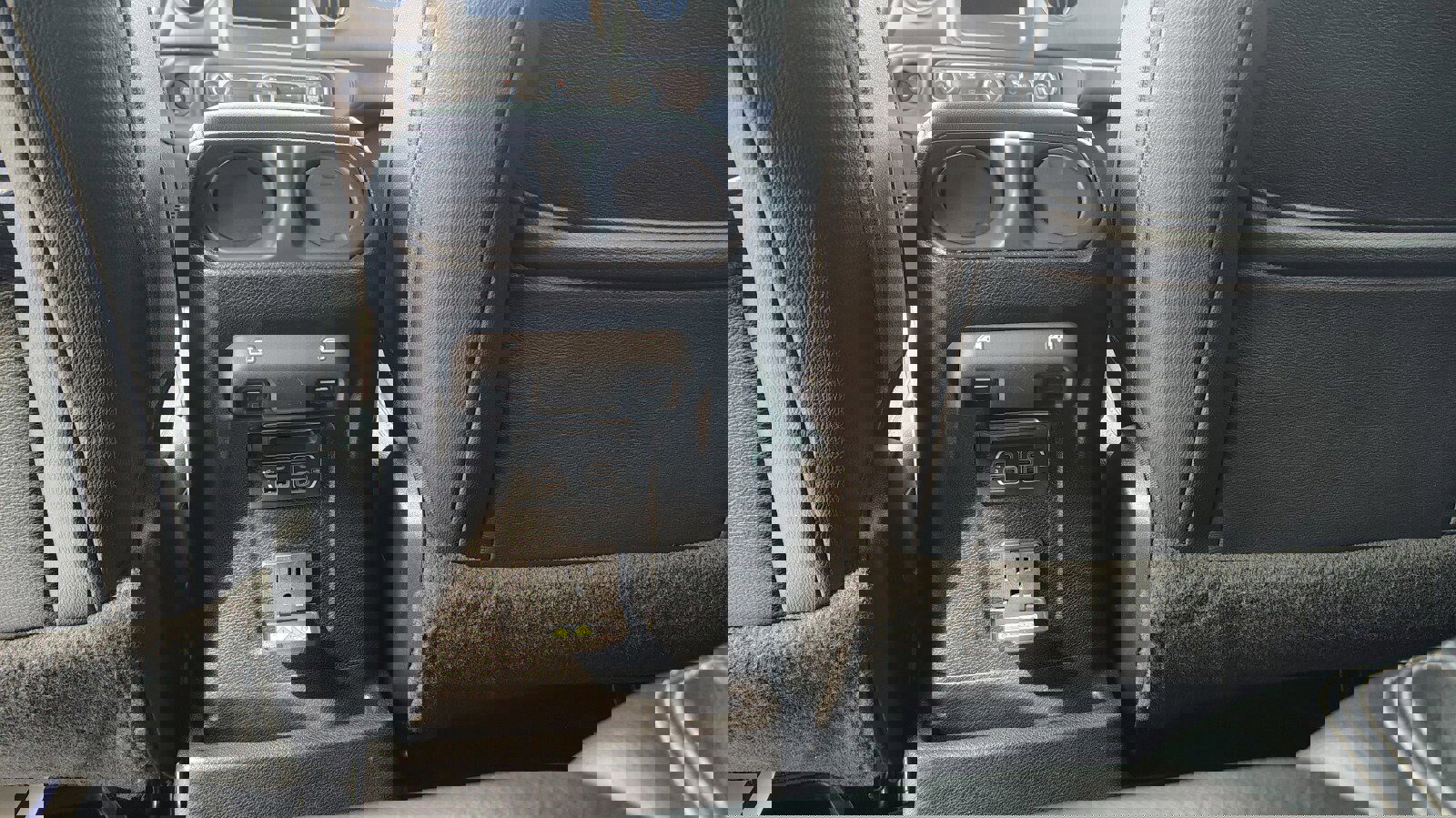 Used 2018 Jeep Wrangler Unlimited Sahara image 19