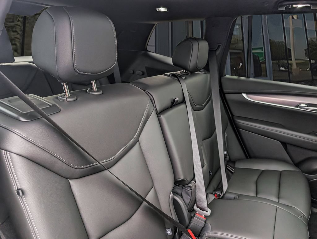 New 2025 Cadillac XT6 Luxury FWD image 22