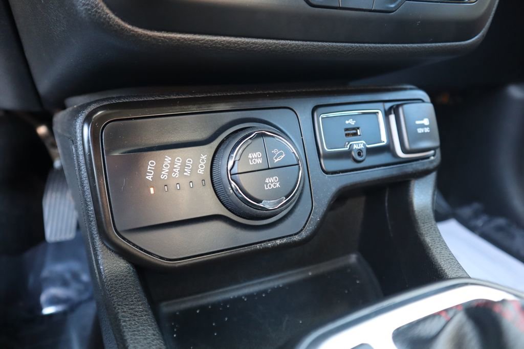 Used 2023 Jeep Renegade Trailhawk image 27