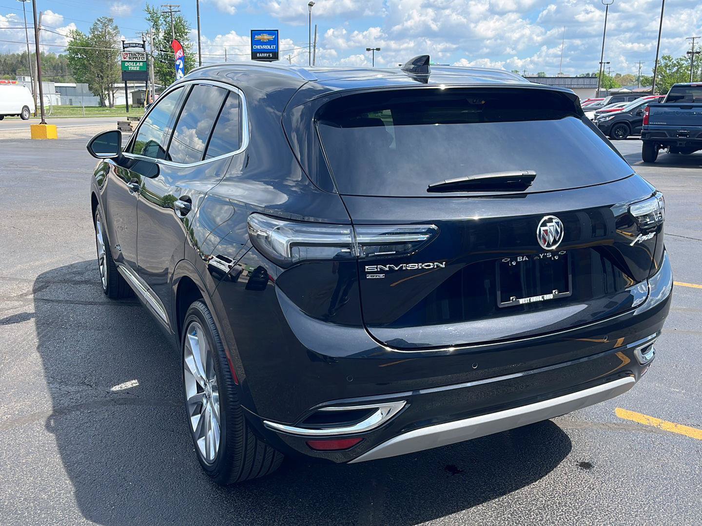 Used 2023 Buick Envision Avenir AWD/4WD image 3