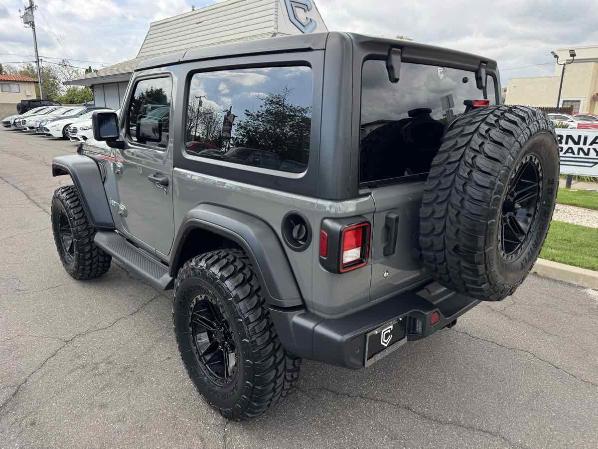 Used 2020 Jeep Wrangler Sport AWD/4WD image 3
