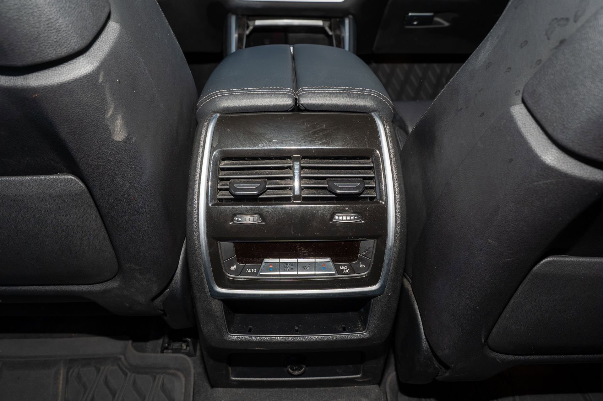 Used 2024 BMW X6 M60i w/ Dynamic Handling Package image 20