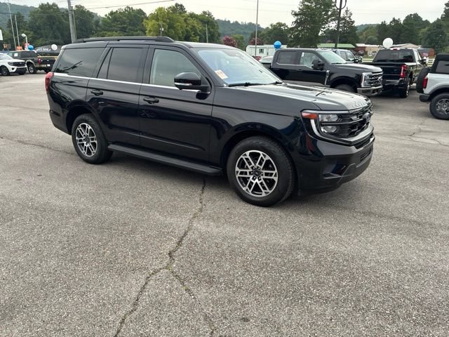 Used 2025 Ford Expedition Active AWD/4WD image 41