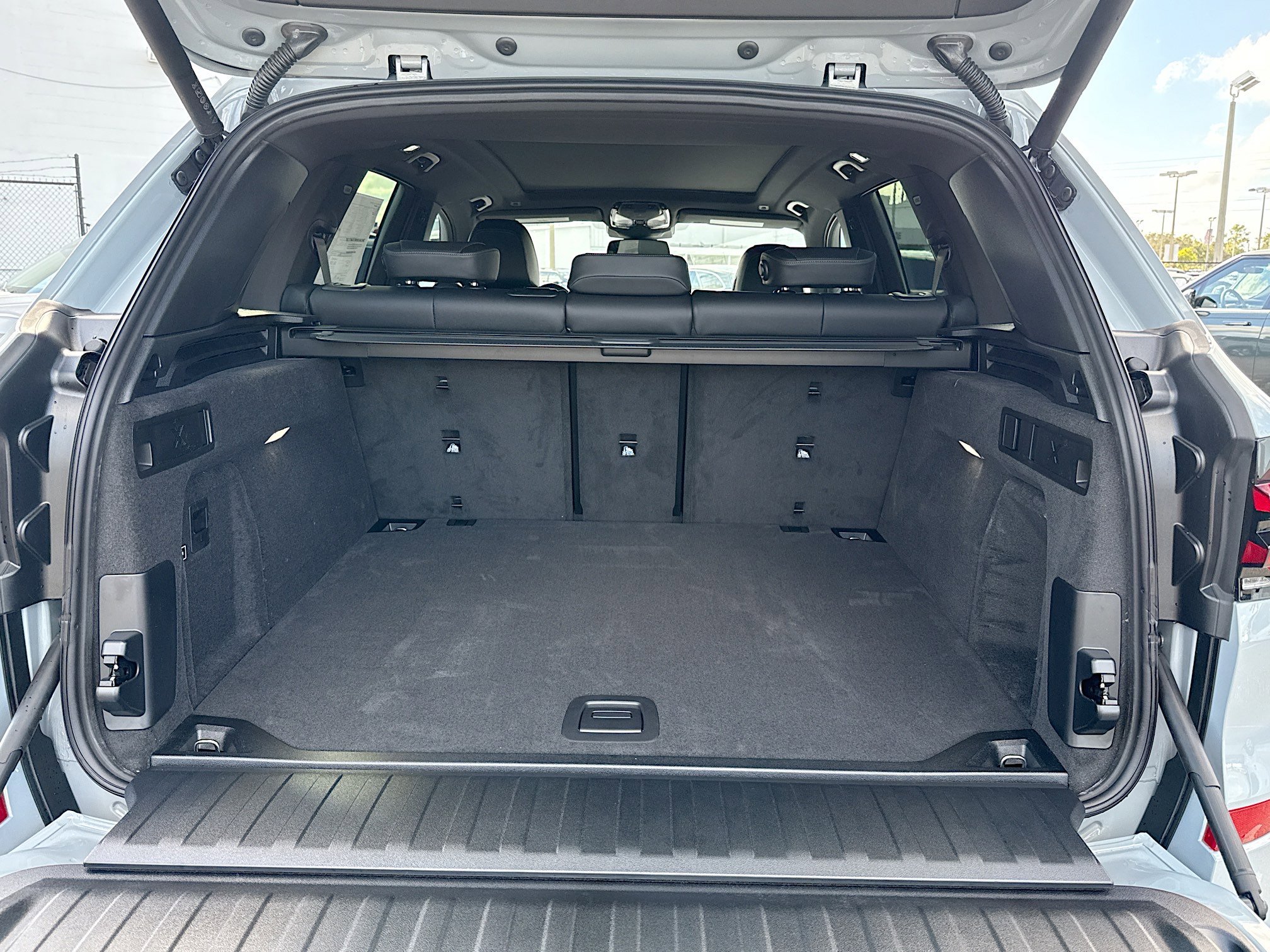 New 2026 BMW X5 sDrive40i w/ M Sport Package image 15