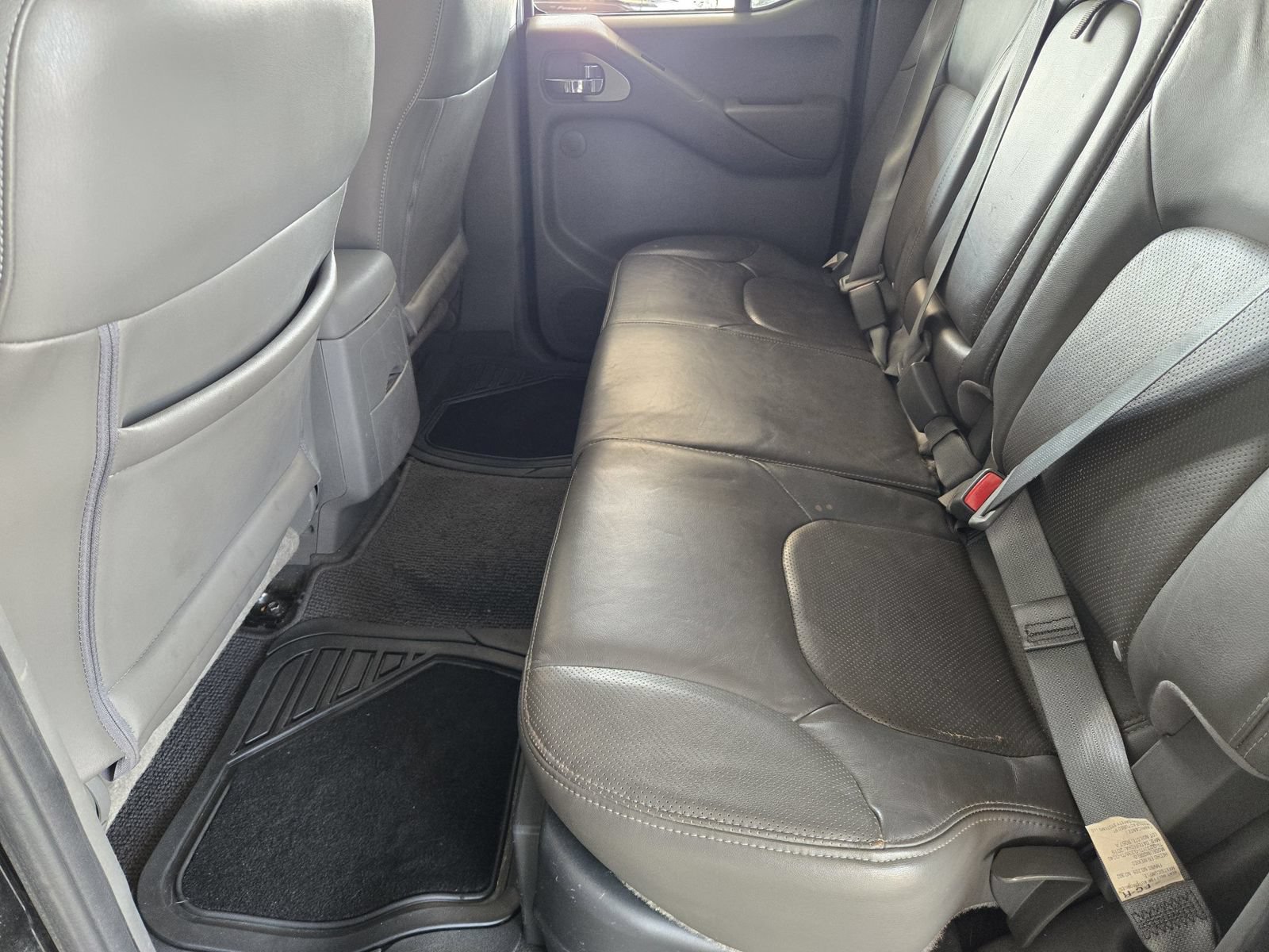 Used 2019 Nissan Frontier SL RWD image 28