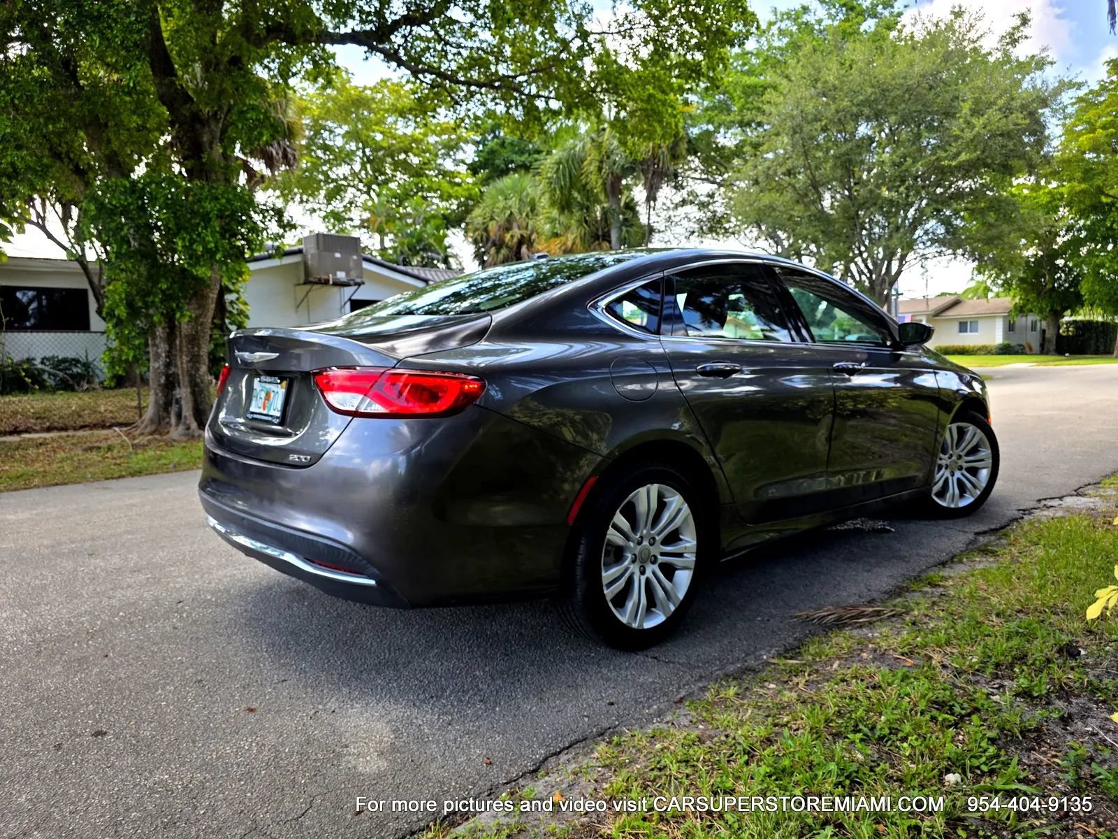 Used 2015 Chrysler 200 Limited w/ Convenience Group FWD image 13