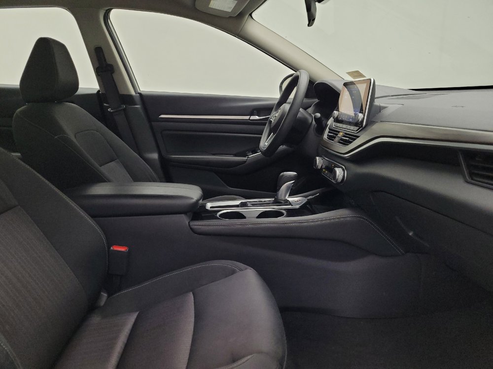 Used 2023 Nissan Altima 2.5 SV image 21