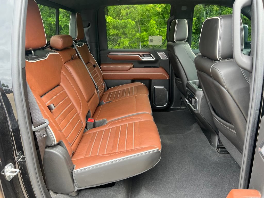 Used 2024 GMC Sierra 3500 Denali Ultimate AWD/4WD image 43
