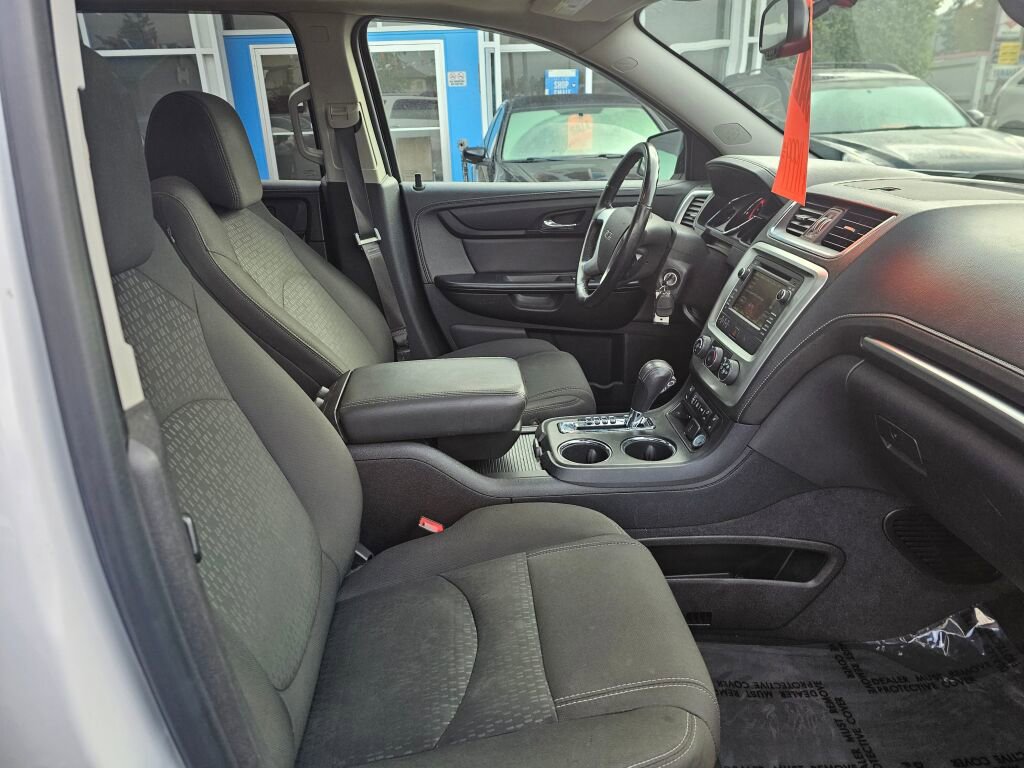 Used 2016 GMC Acadia SLE image 11