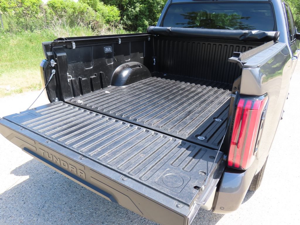 Used 2024 Toyota Tundra Limited AWD/4WD image 17