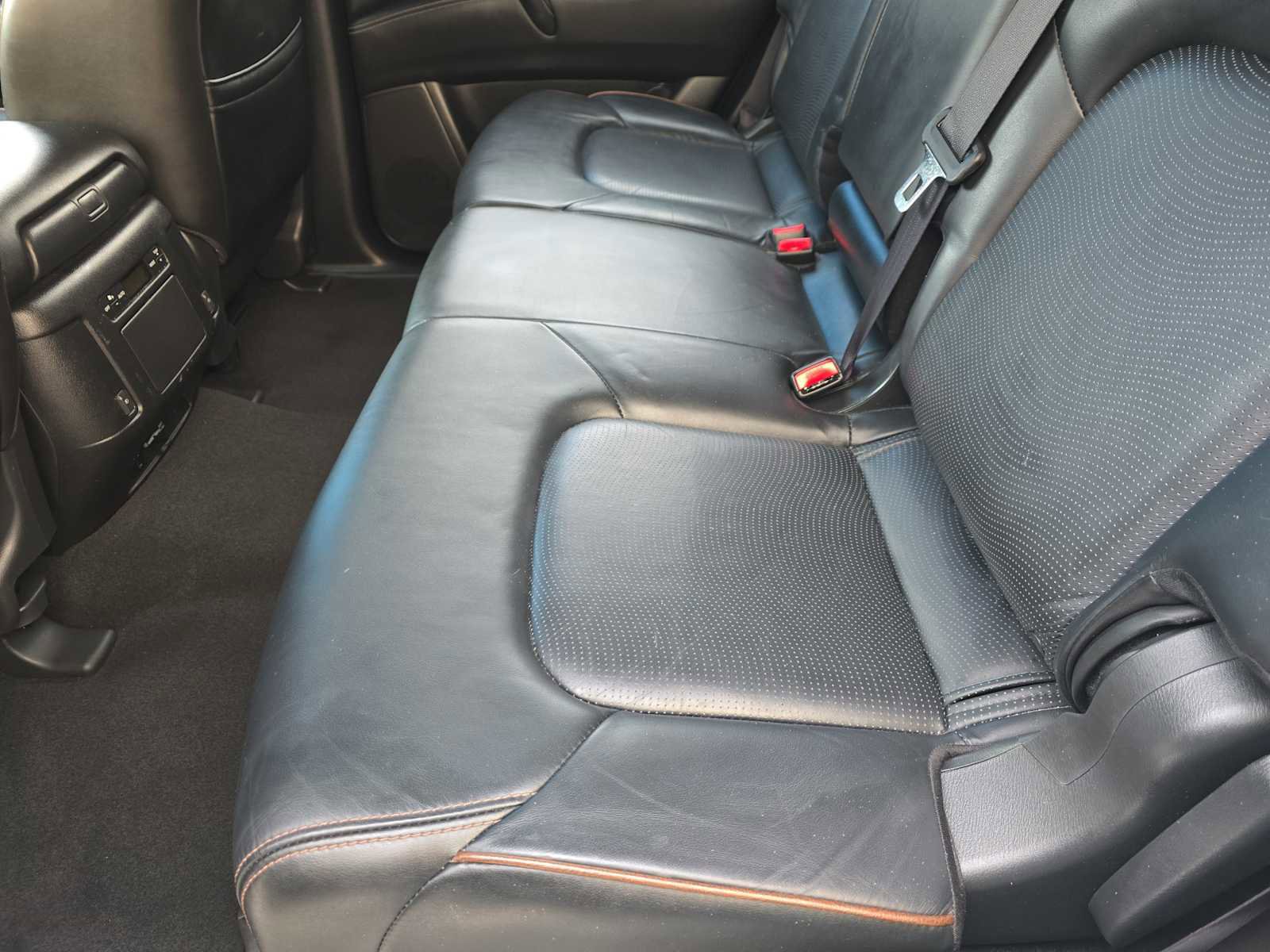 Used 2018 Nissan Armada SL w/ Premium Package image 17