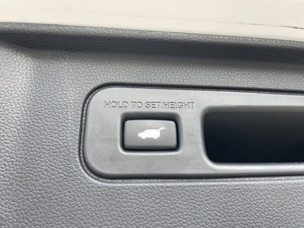 Used 2025 Honda Pilot Elite image 19