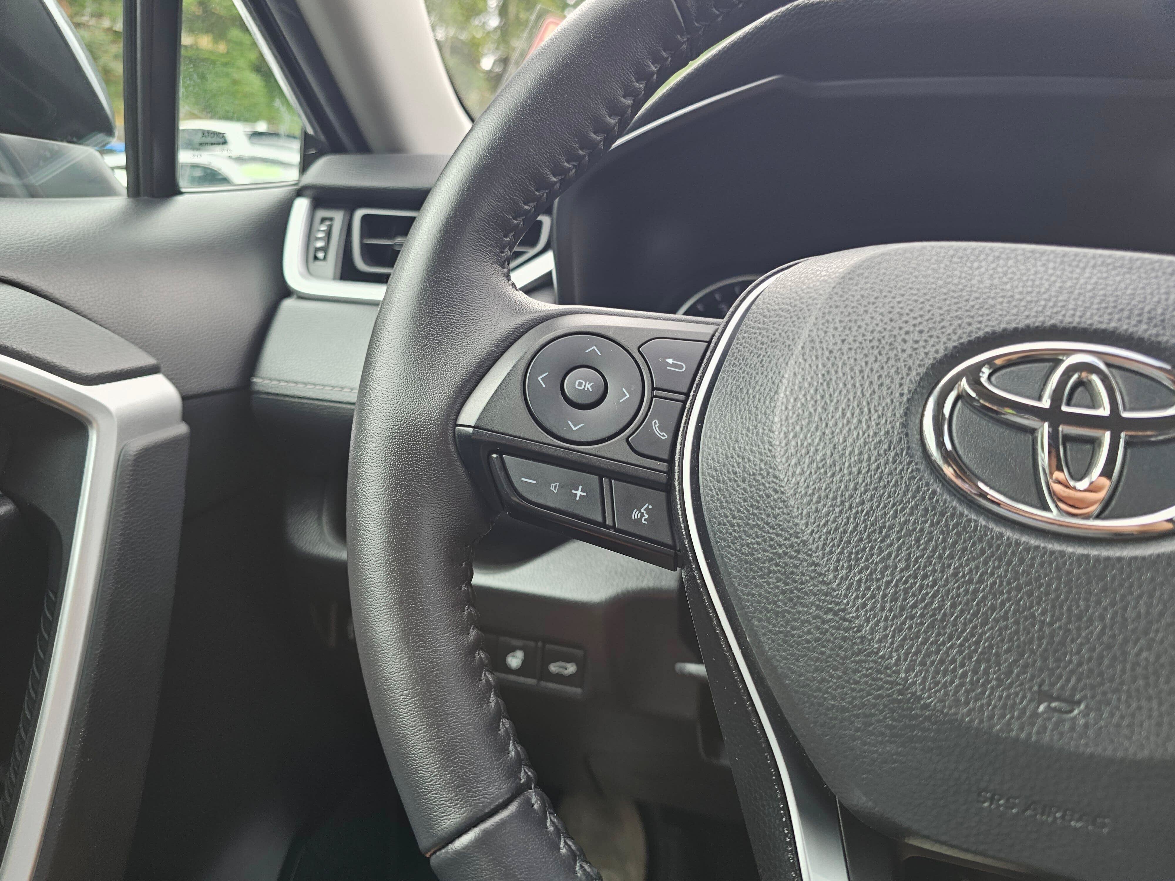 Used 2022 Toyota RAV4 XLE w/ Convenience Package AWD/4WD image 31