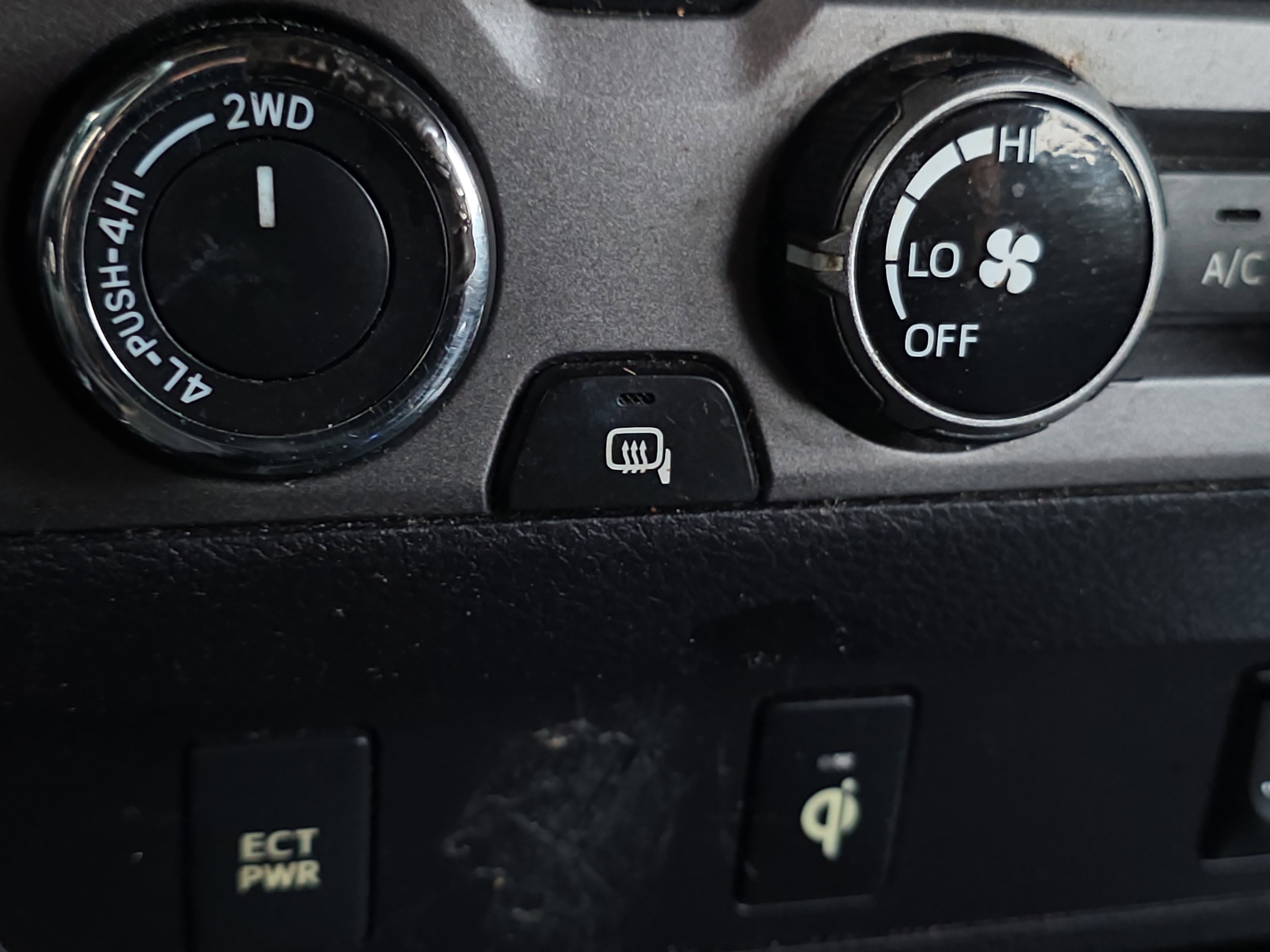 Used 2016 Toyota Tacoma TRD Off-Road w/ Towing Package image 19