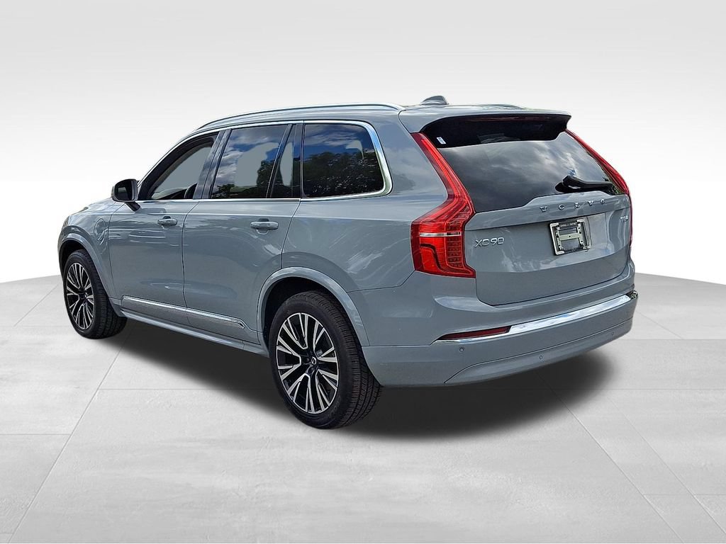 Used 2025 Volvo XC90 T8 Core w/ Protection Package AWD/4WD image 4