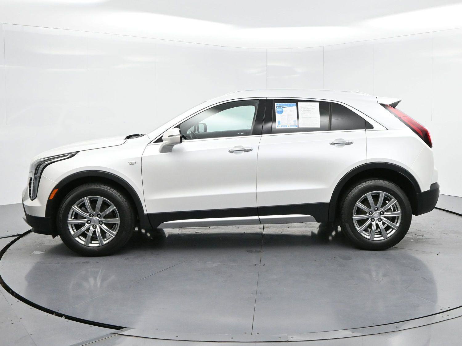 Used 2023 Cadillac XT4 Premium Luxury w/ Cold Weather Package AWD/4WD image 4