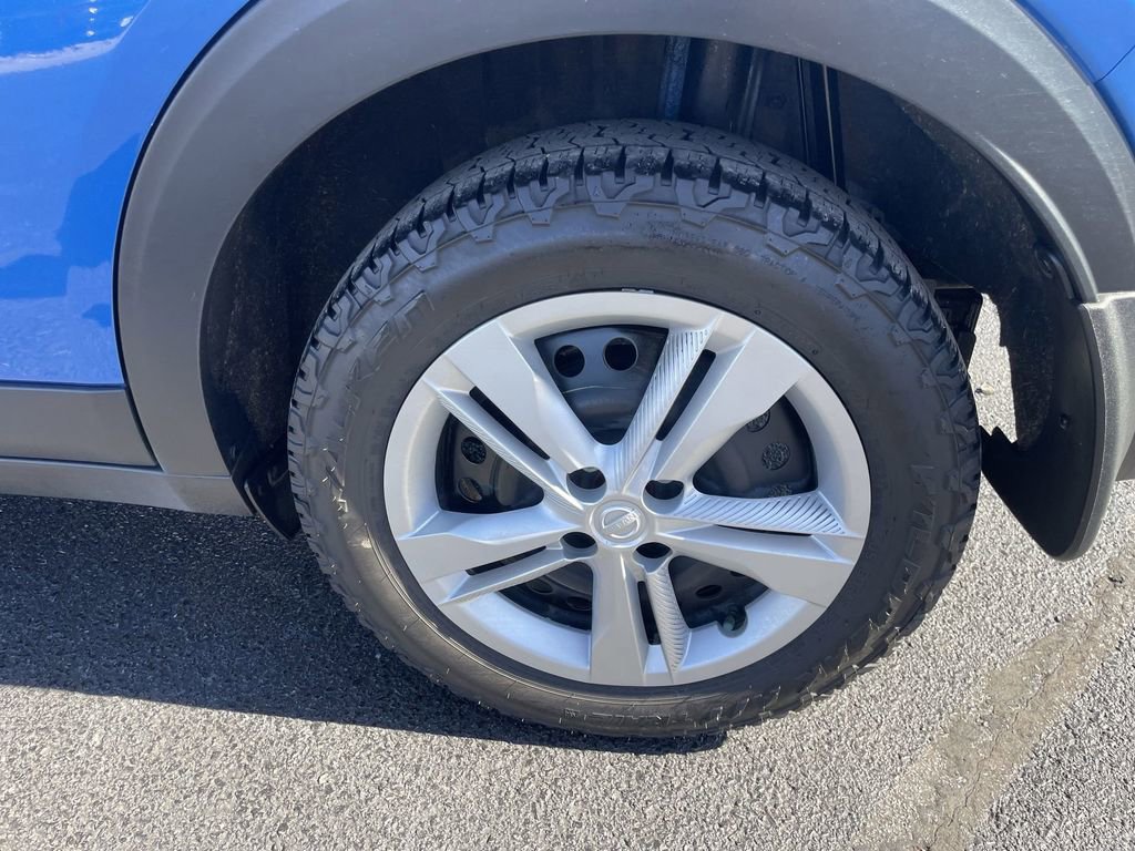 Used 2024 Nissan Kicks S FWD image 7