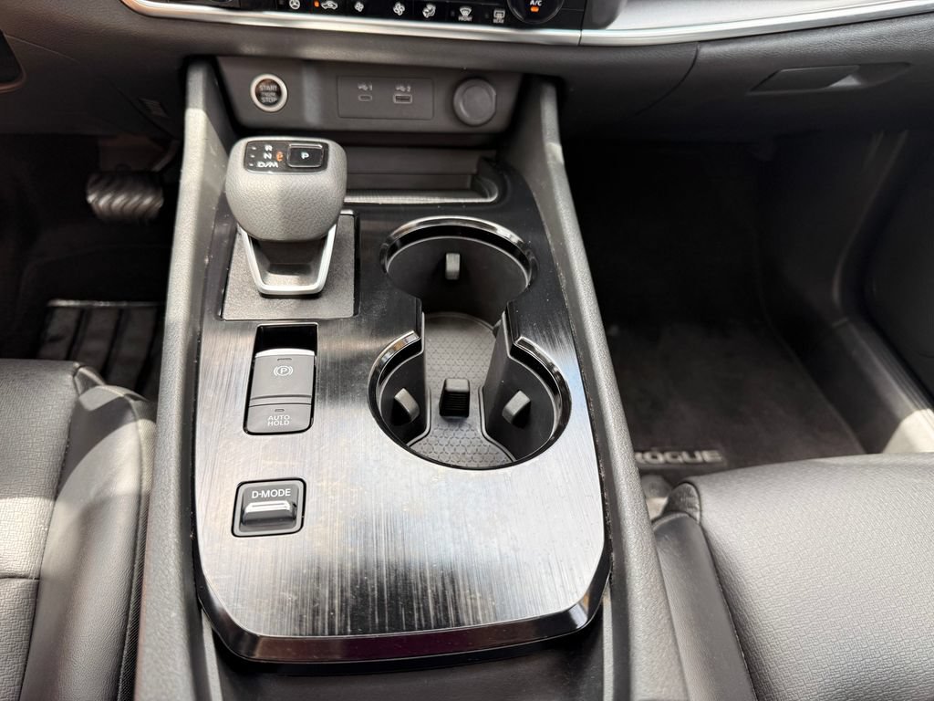 Used 2023 Nissan Rogue SV w/ SV Premium B Package FWD image 37