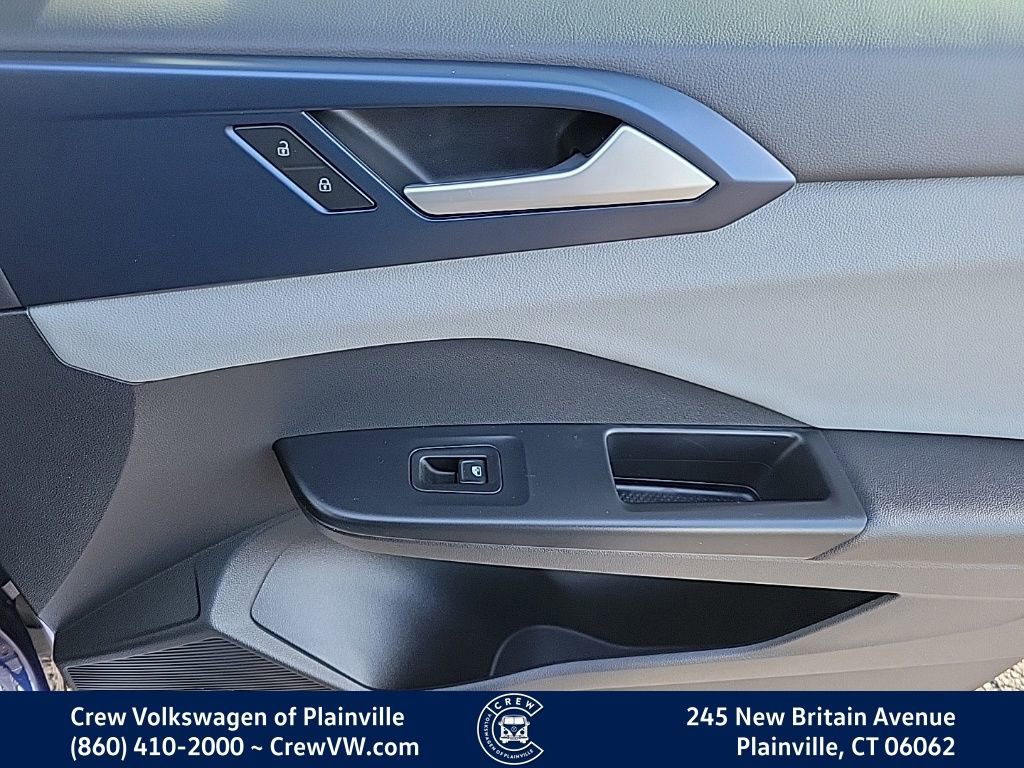 Certified 2022 Volkswagen Taos SE image 44
