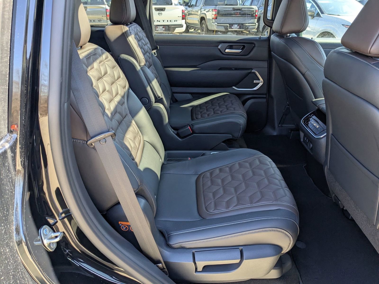 New 2026 Nissan Armada Platinum image 29