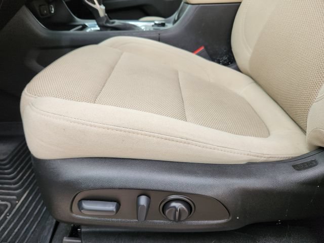 Certified 2022 Chevrolet Traverse LS AWD/4WD image 28