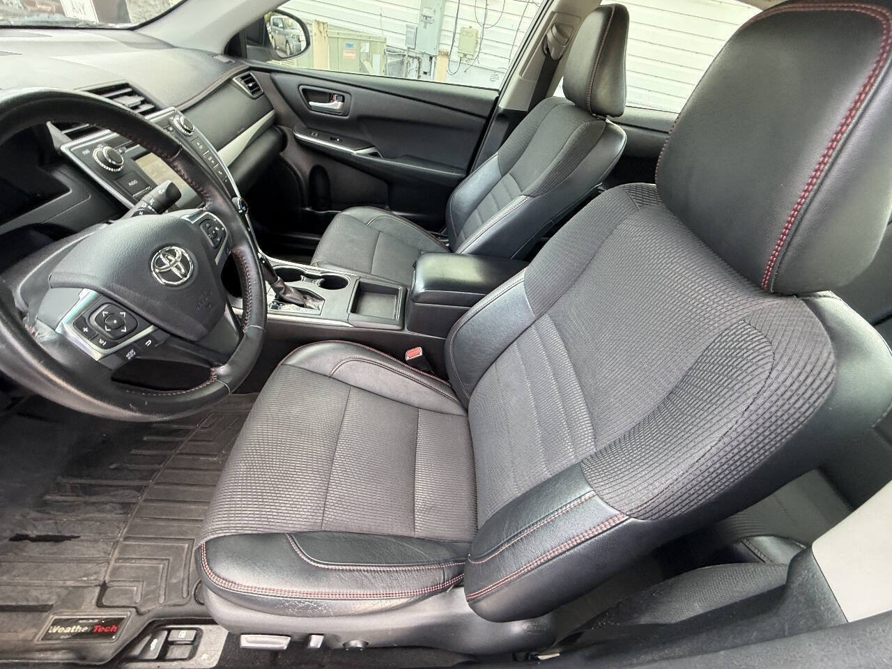 Used 2017 Toyota Camry SE FWD image 24