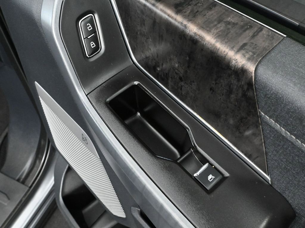 Used 2023 Ford F250 Lariat w/ Tremor Off-Road Package image 47