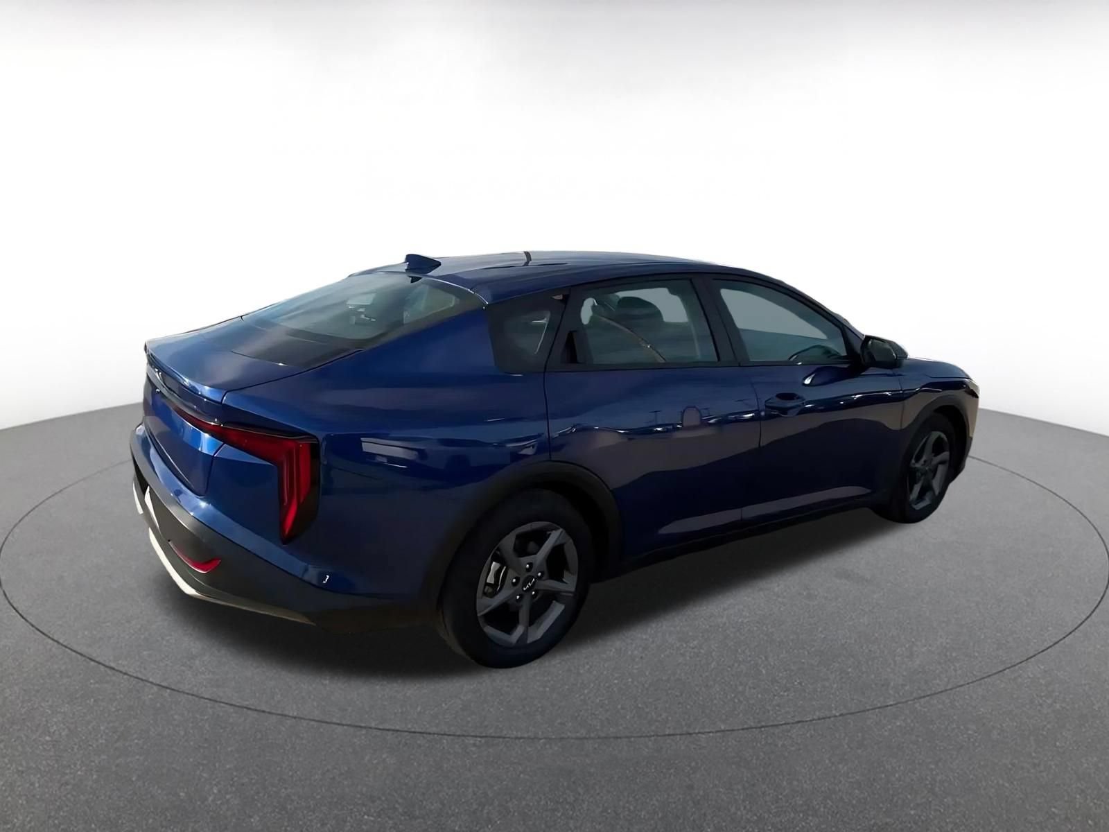 Used 2025 Kia K4 FWD image 14