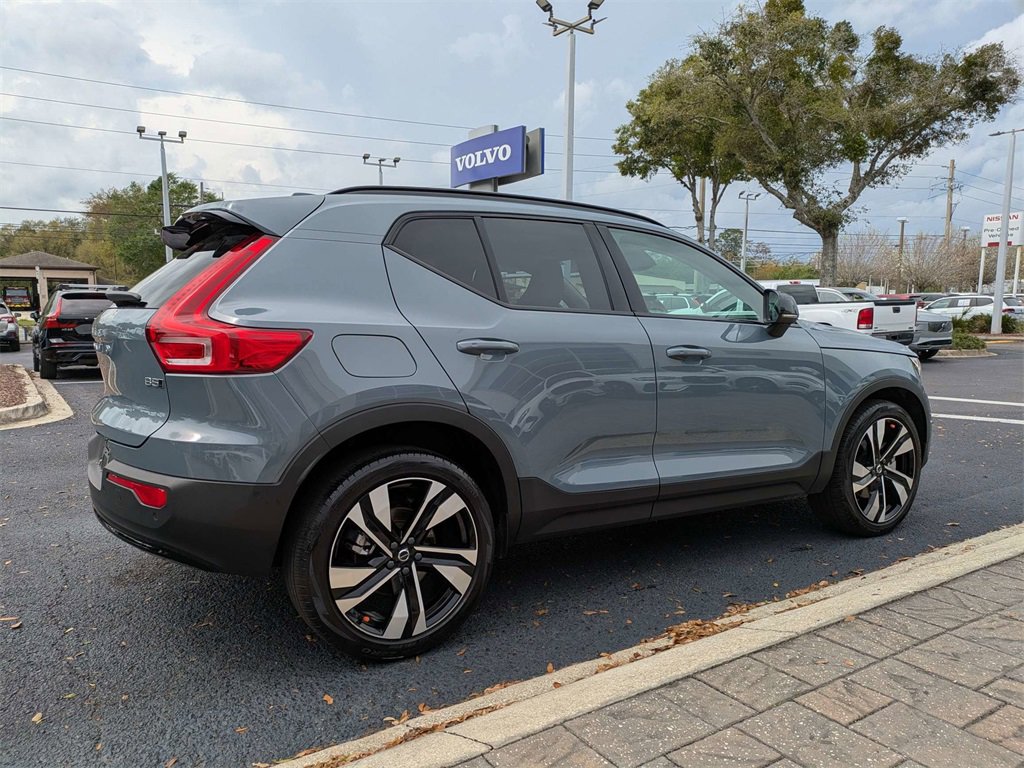 Used 2023 Volvo XC40 B5 Ultimate image 6