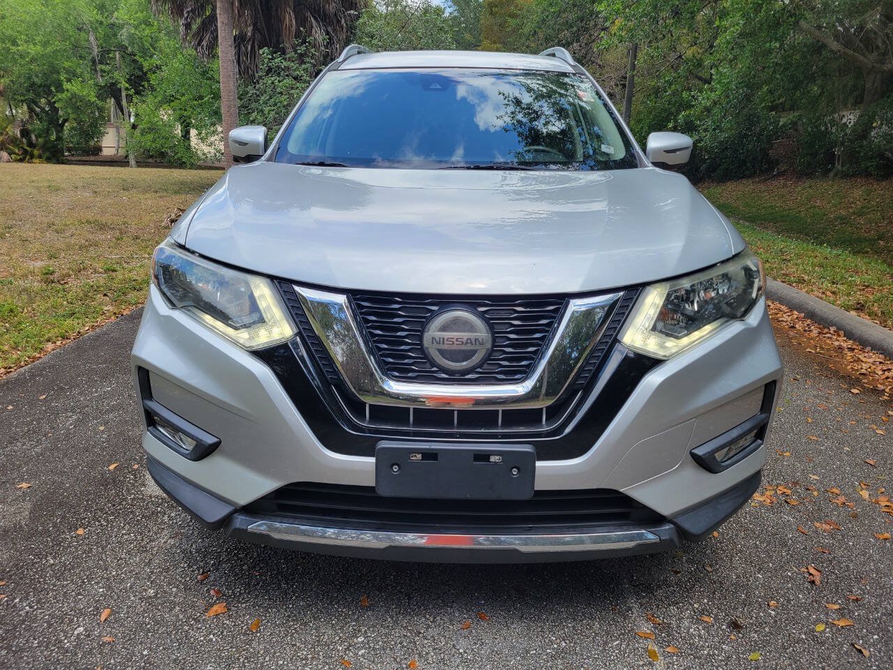 Used 2019 Nissan Rogue SL AWD/4WD image 2