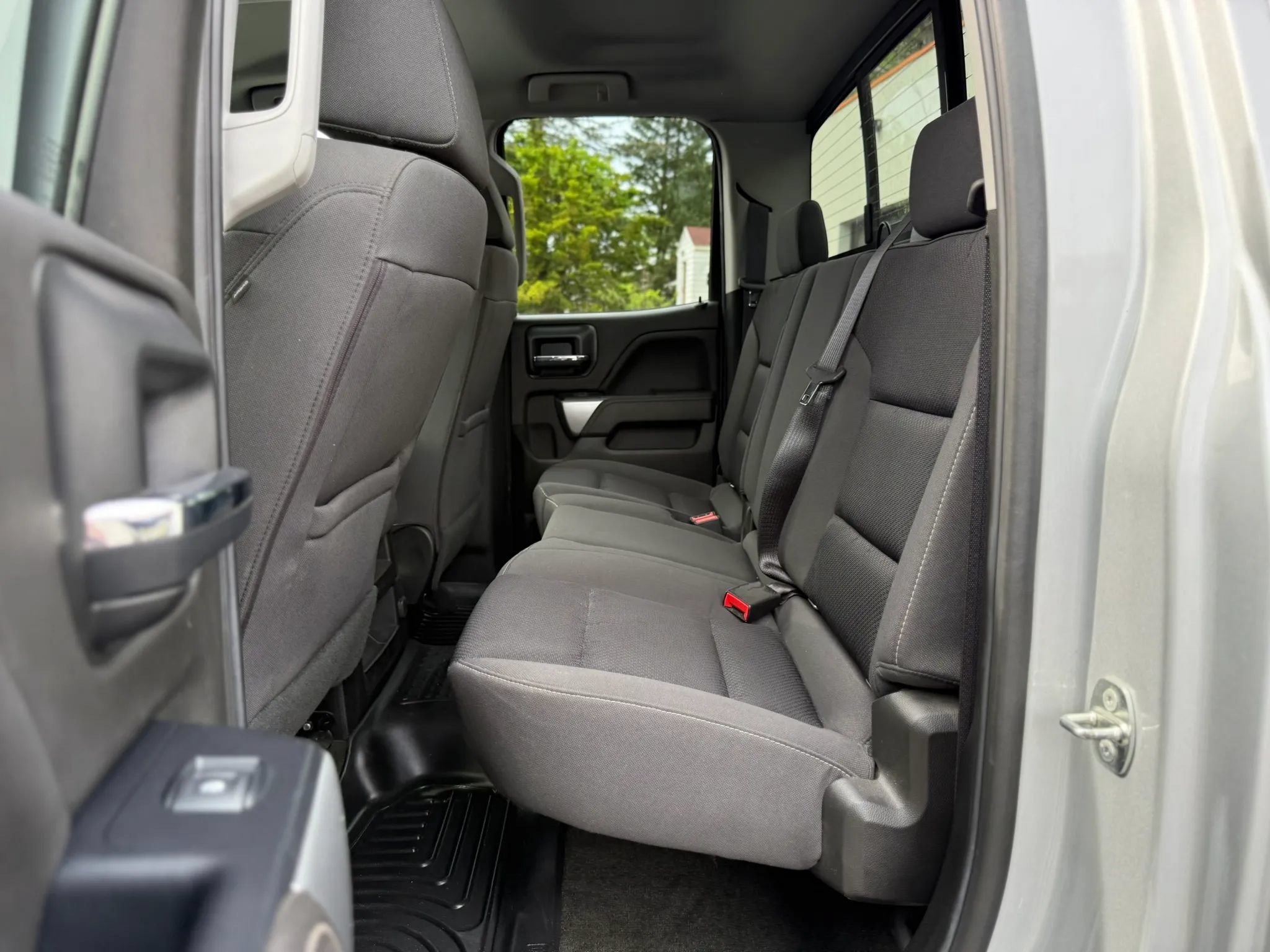 Used 2018 Chevrolet Silverado 1500 LT w/ All Star Edition AWD/4WD image 24