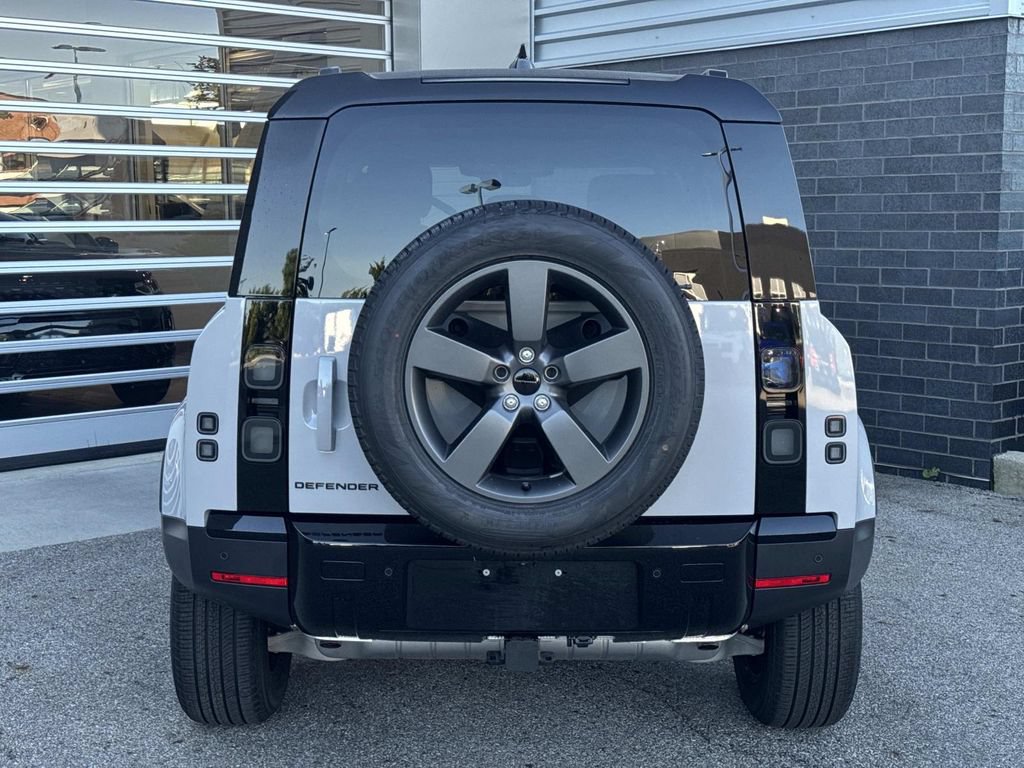 New 2026 Land Rover Defender 110 S AWD/4WD image 5