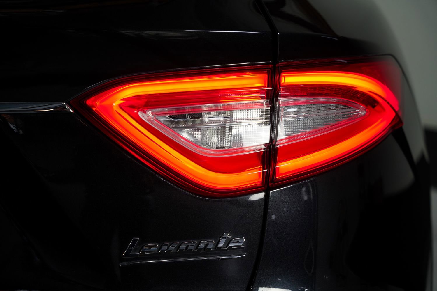 Used 2019 Maserati Levante Trofeo image 24