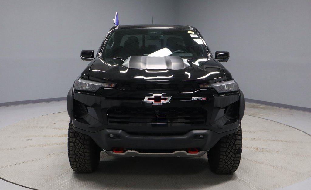 Used 2024 Chevrolet Colorado ZR2 w/ ZR2 Convenience Package III image 5